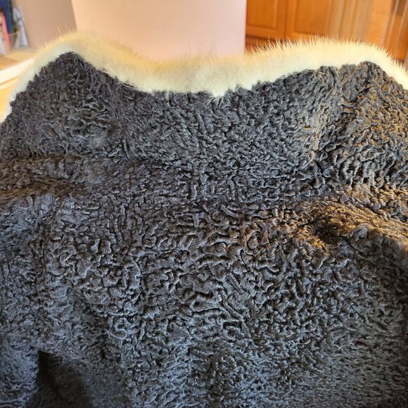 Vtg 1960's Black Broadtail Persian Lamb Fur Jacket with Grey Mink Fur Collar - Picture 10 of 16